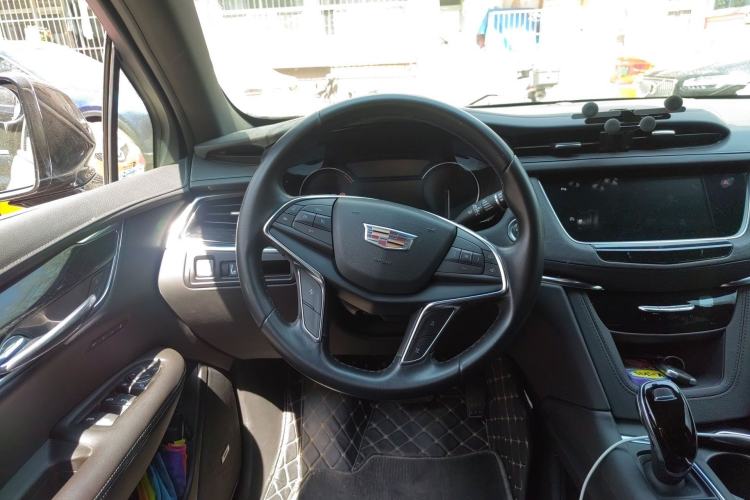 Used Cadillac XT5 2021 28T Luxury Model