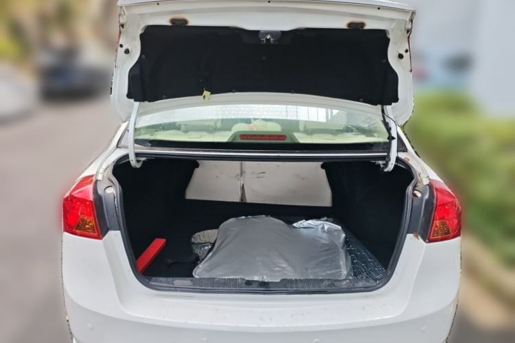 Used Buick Excelle 2015 1.5L Automatic Classic Model Trunk