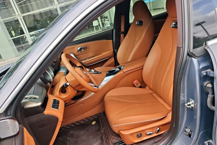 Used ORA Lightning Cat 2022 555 km Luxury Edition
