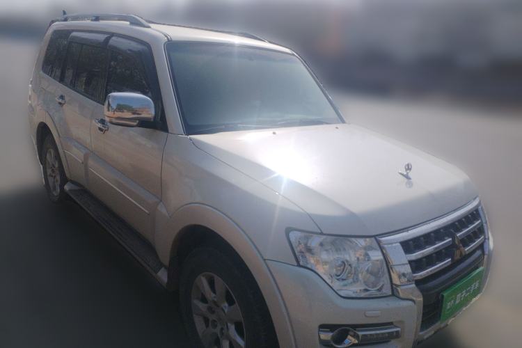 Used Mitsubishi Pajero 
