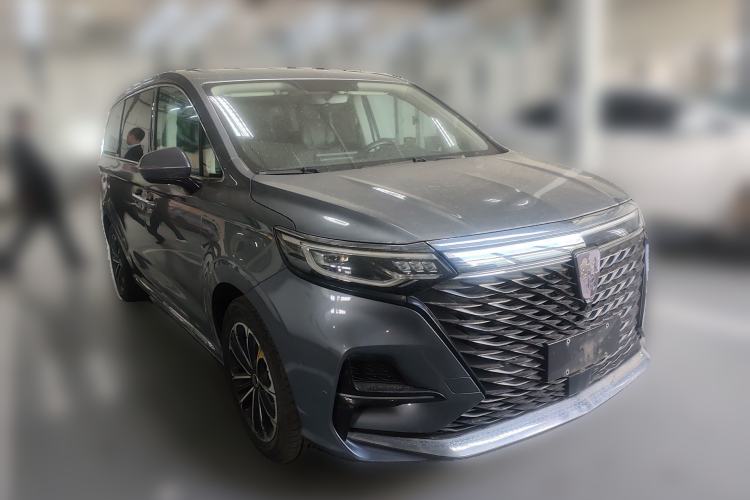 Used Roewe iMAX8 2021 Model 400TGI Exclusive Version for Key Accounts Front Right 45 Deg