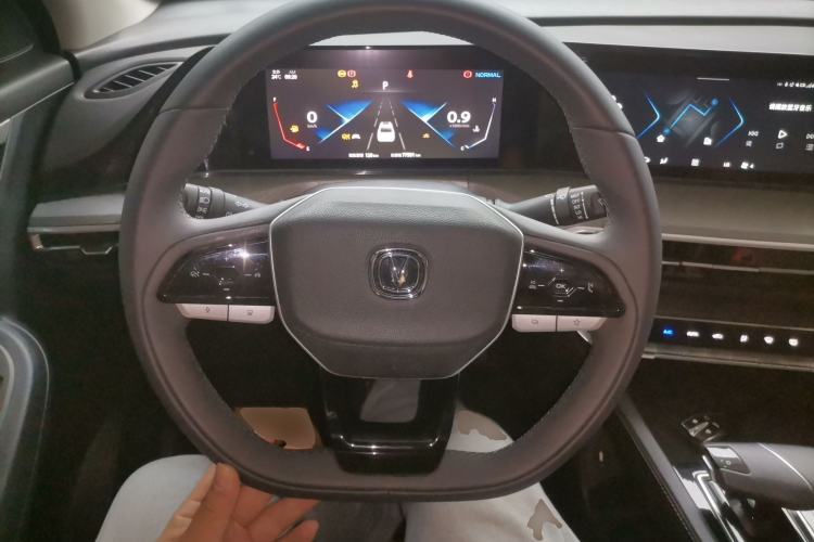 Used CHANGAN Eado 2022 PLUS Blue Whale NE 1.4T GDI DCT Flagship Edition Steering Wheel