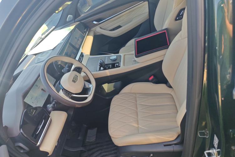 Used Geely Auto Monjaro L 2025 Dongfang Yao 2.0TD Automatic All-Wheel-Drive Wangyue Edition
