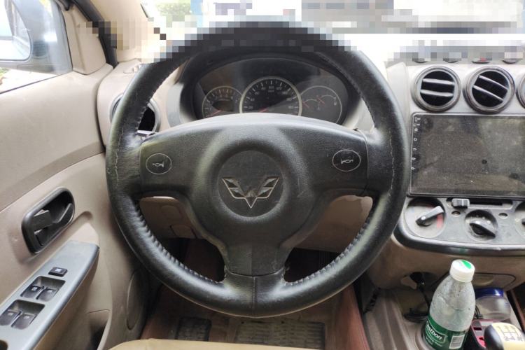Used Wuling Hongguang 2013 1.5L Standard Version
