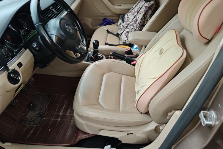 Used Volkswagen Bora 2014 1.6L Manual Comfort Model Left Front Seat