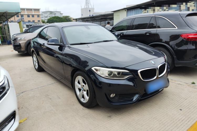 Used BMW 2 Series 2014 220i Leading Model Front Right 45 Deg