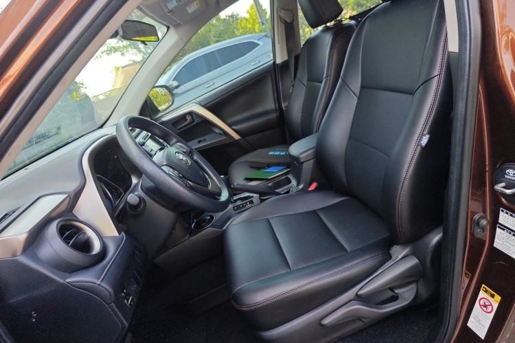 Used Toyota RAV4 2013 2.0L CVT Four-Wheel Drive Fashion Edition