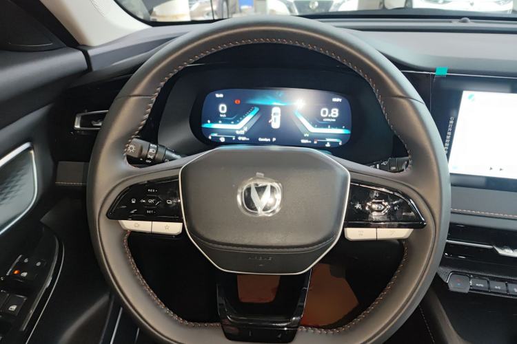 Used Changan X7 PLUS 2024 1.5T Automatic Luxury 7-Seater
