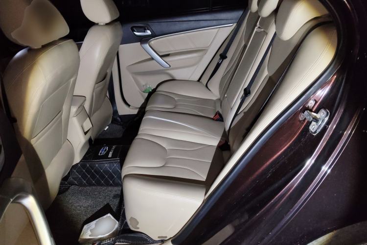 Used Geely Auto Emgrand 2017 Sedan Million Edition 1.5L Manual Luxury Model
