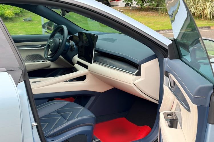 Used Zeekr 001 2021 Ultra-Long Range Dual-Motor YOU Version Interior 8