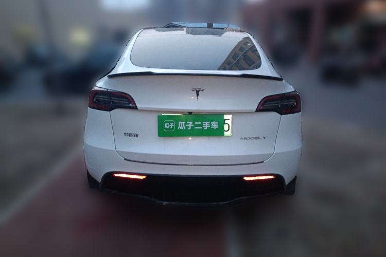 Used Tesla Model Y 2024 Long-Range All-Wheel-Drive Version