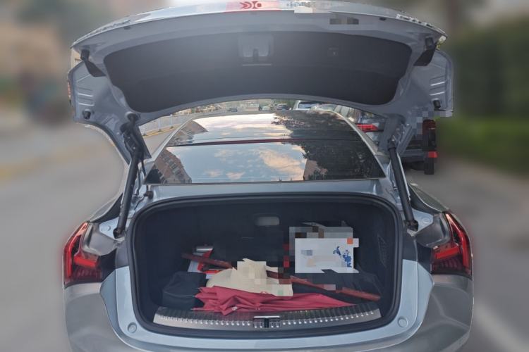 Used NETA S 2022 Pure Electric 715 km Range Rear-Wheel Drive Mid-Range Version Trunk