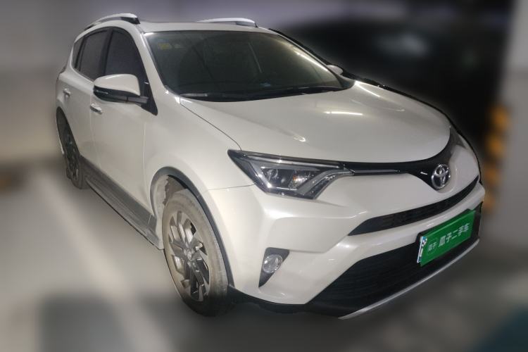 Used Toyota RAV4 2016 2.5L Automatic 4x4 Elite Edition
