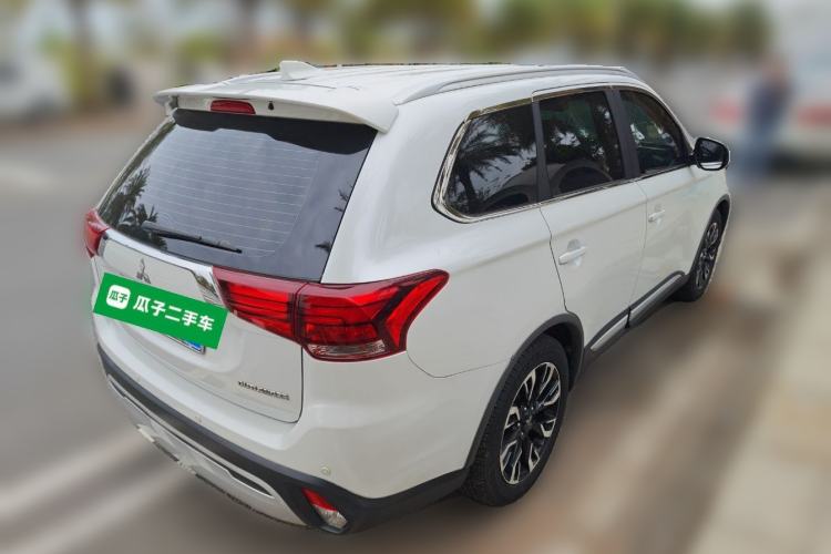 Used Mitsubishi Outlander 2019 2.0L Two-Wheel Drive Comfort Edition 5 Seats China VI Standard