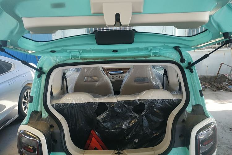 Used Bestune Pony 2026 222km Colorful Horse Trunk