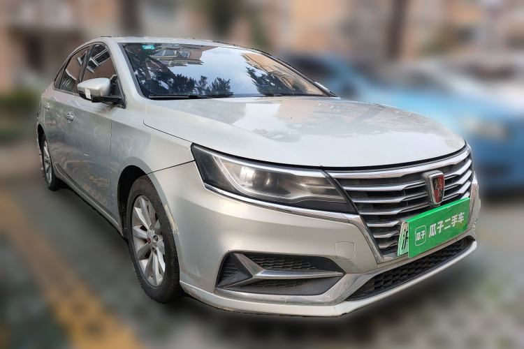 Used Roewe i6 New Energy 2017 45T Hybrid Connect & Smart Enjoyment Edition Front Right 45 Deg