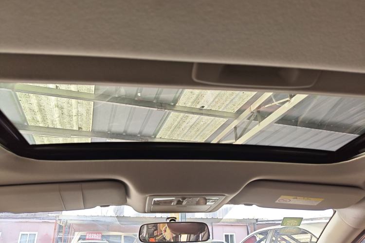 Used Nissan Lannia 2016 1.6L CVT Cool Edition Headliner