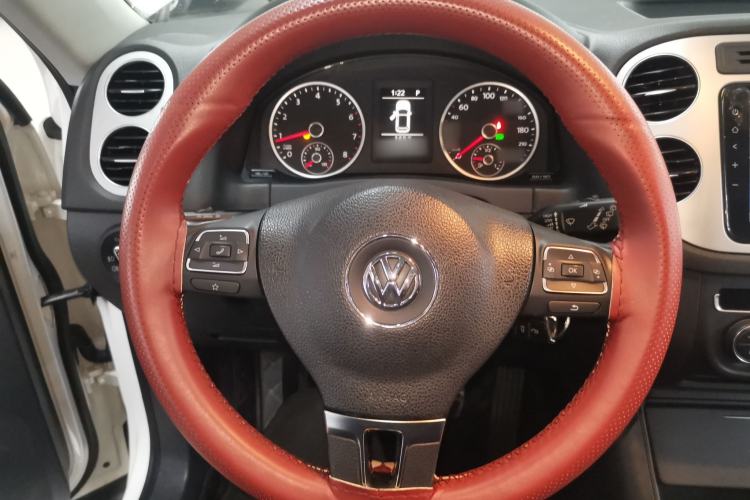 Used Volkswagen Tiguan 2016 280TSI Automatic Two-Wheel Drive Silk Road Comfort Edition Steering Wheel