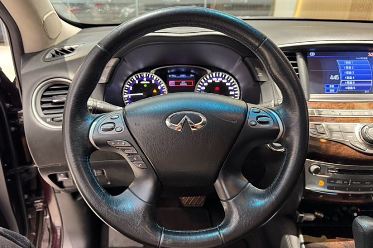 Used Infiniti QX60 2014 2.5 S/C Hybrid Two-Wheel Drive Excellence Edition Interior 12