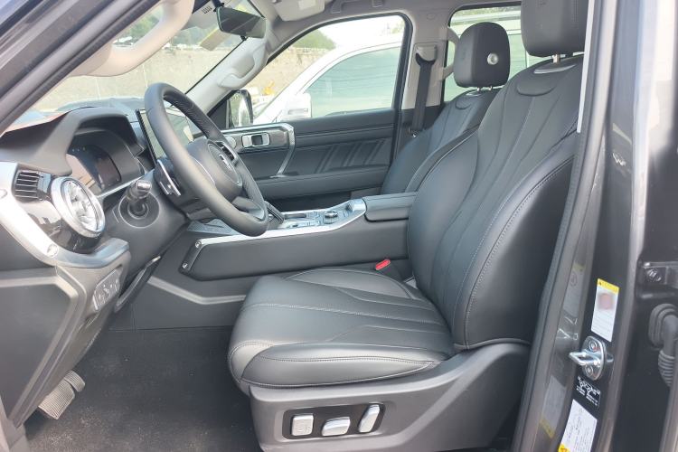 Used Tank 400 2025 2.0T Gasoline Version