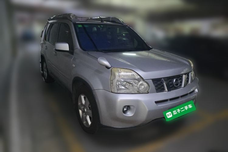 Used Nissan X-Trail 2010 2.5L CVT Luxury Edition 4WD Front Right 45 Deg