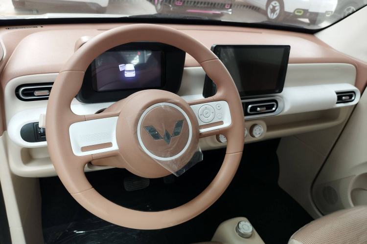 Used Wuling Hongguang MINIEV 2024 3rd Generation 215km Youth Edition