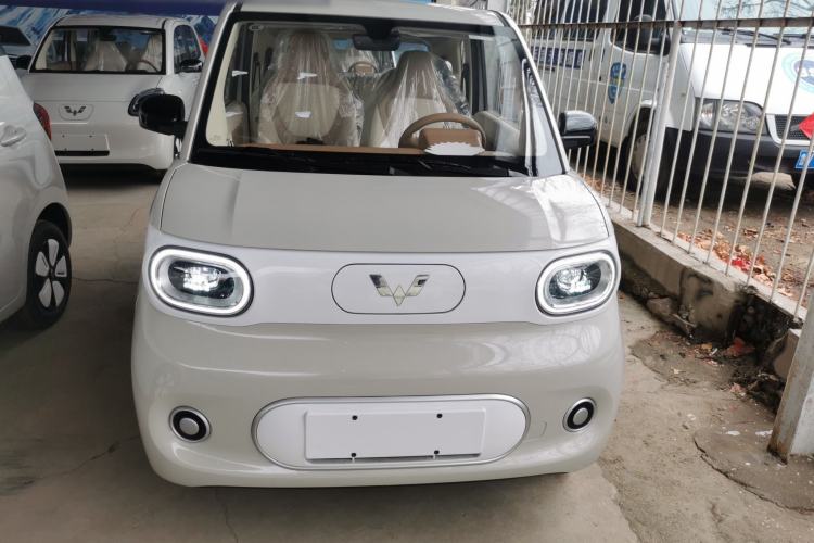 Used Wuling Hongguang MINIEV 2024 3rd Generation 215km Youth Edition
