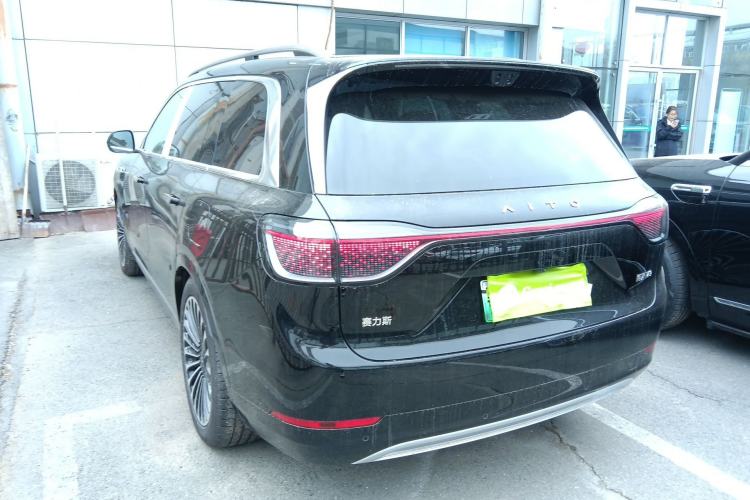 Used Hima AITO M9 2025 Extended-Range Ultra Version 52 kWh 6-Seater Rear Left 45 Deg