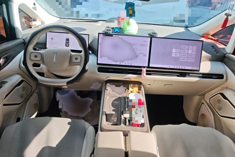 Used Wey Gaoshan 2025 Four-Wheel Drive Alpine 8 Center Console