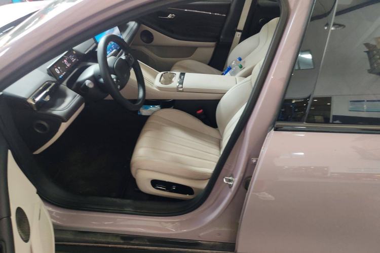 Used AION RT 2025 650 LiDAR Edition Left Front Seat