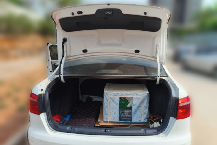 Used Volkswagen Lavida 2013 Revised Classic 1.6L Automatic Fashion Edition