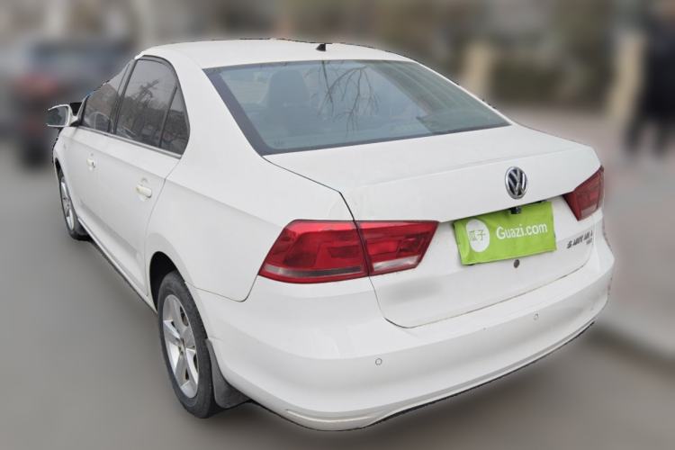 Used Volkswagen Santana 2015 1.6L Manual Comfort Edition
