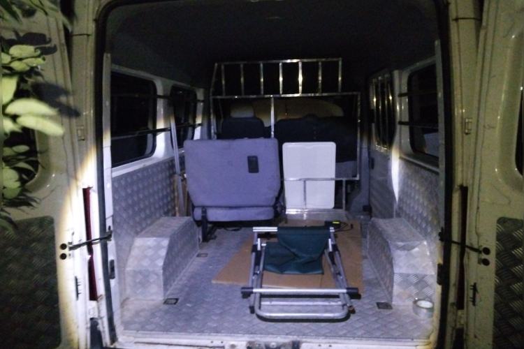 Used Dongfeng Yufeng 2020 2.3T Economy Logistics Vehicle Short Wheelbase Low Roof 5-9 Seater WP2.3
