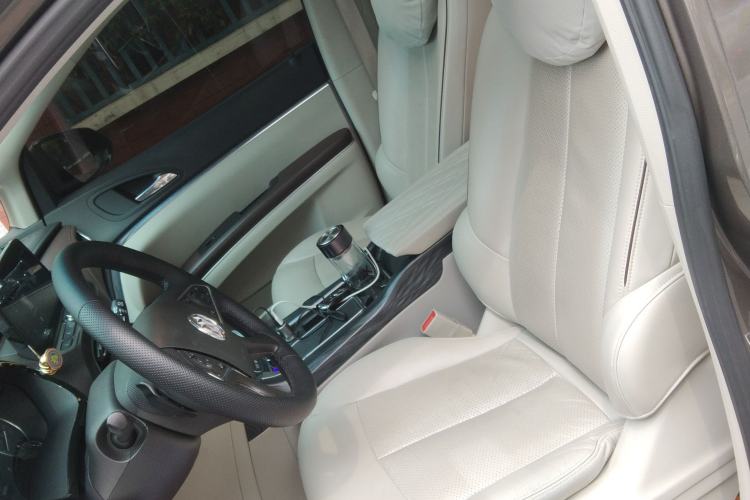 Used Buick GL8 2021 Land Cruiser Executive Class 652T Luxury Model