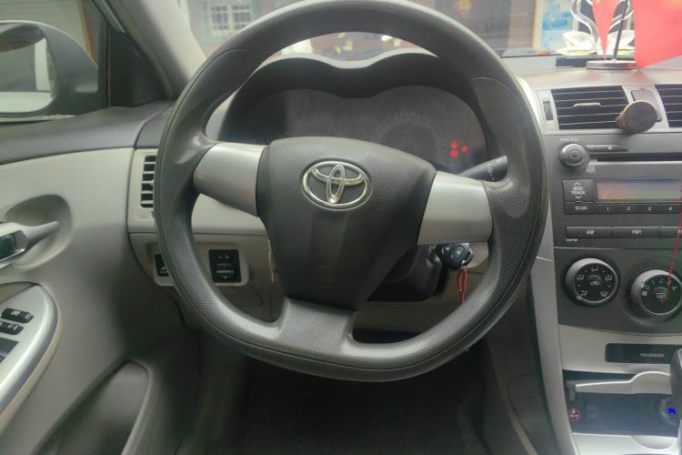 Used Toyota Corolla 2012 Luxurious Edition 1.6L Automatic GL Steering Wheel