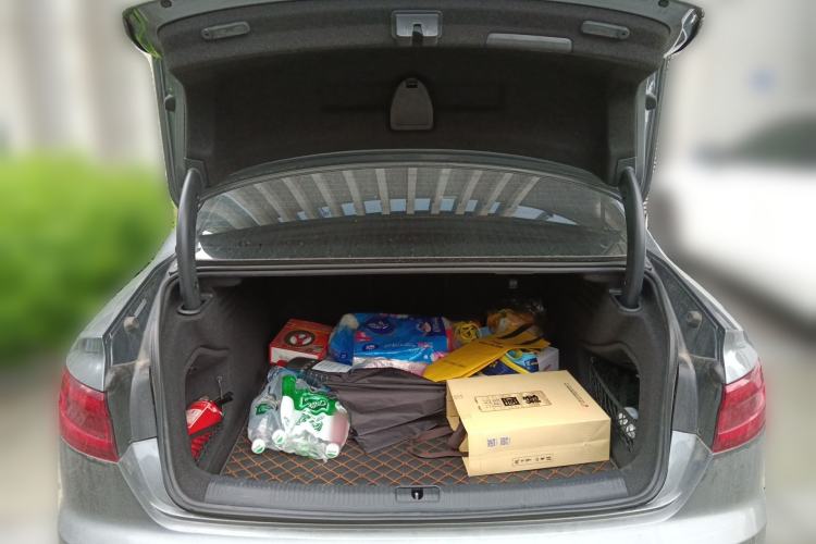 Used Audi A4L 2018 30th Anniversary Edition 40 TFSI Fashion Model Trunk