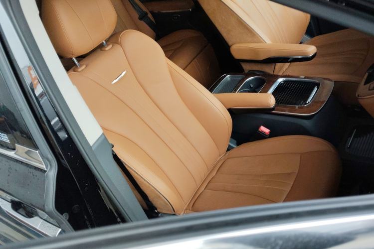 Used Hongqi HQ9 PHEV 2024 2.0T Four-Wheel Drive Luxury Edition Right Front Seat