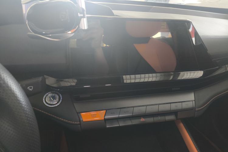 Used Changan UNI-V 2022 1.5T Prestige Version
