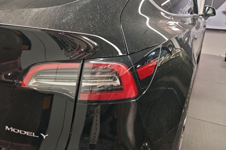 Used Tesla Model Y 2021 Standard Range Rear-Wheel Drive Version
