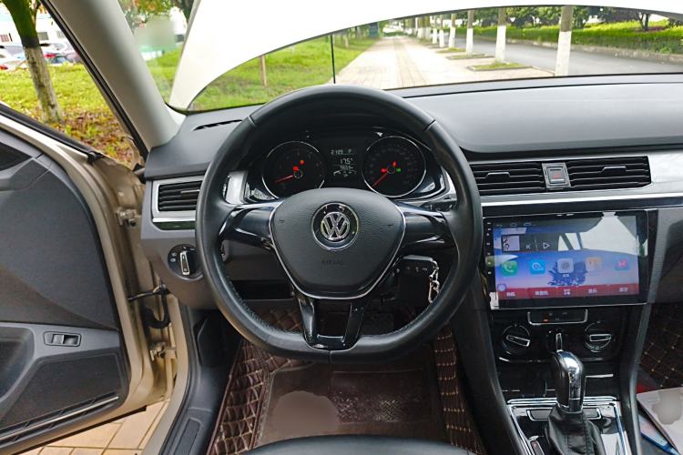 Used Volkswagen Bora 2017 1.6L Automatic Comfort Model Steering Wheel