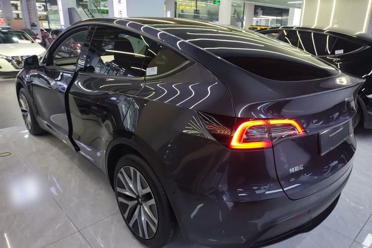 Used Tesla Model Y 2024 Rear-Wheel-Drive Version
