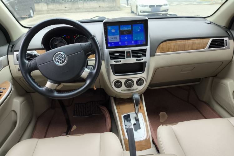 Used Buick Excelle 2015 1.5L Automatic Classic Model
