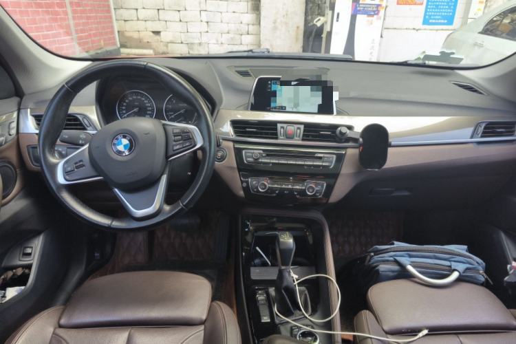 Used BMW X1 2018 xDrive20Li Luxury Edition Center Console