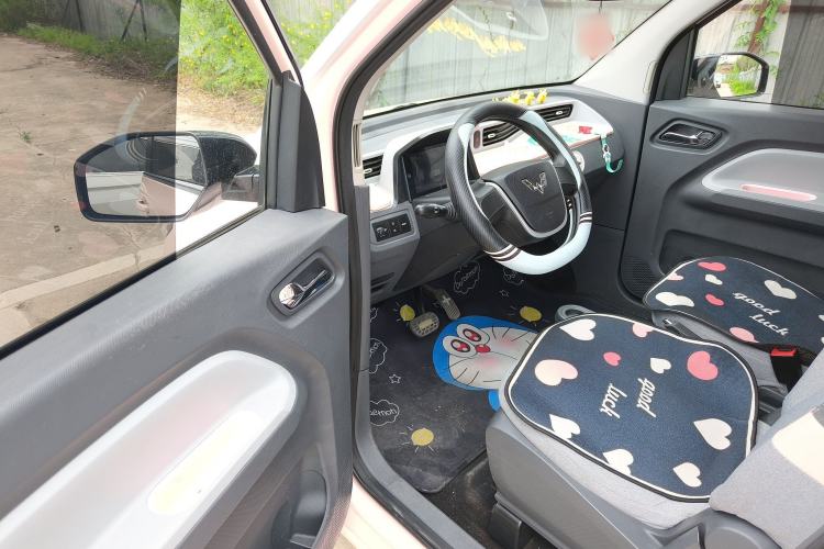 Used Wuling Hongguang MINIEV 2021 Macaron Fashion Model Lithium Iron Phosphate Driver Seat