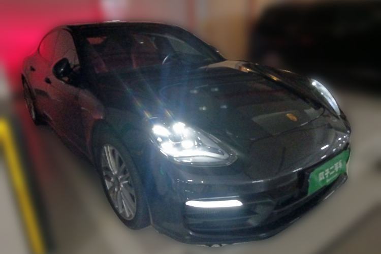 Used Porsche Panamera 2021 Panamera 2.9T Front Right 45 Deg