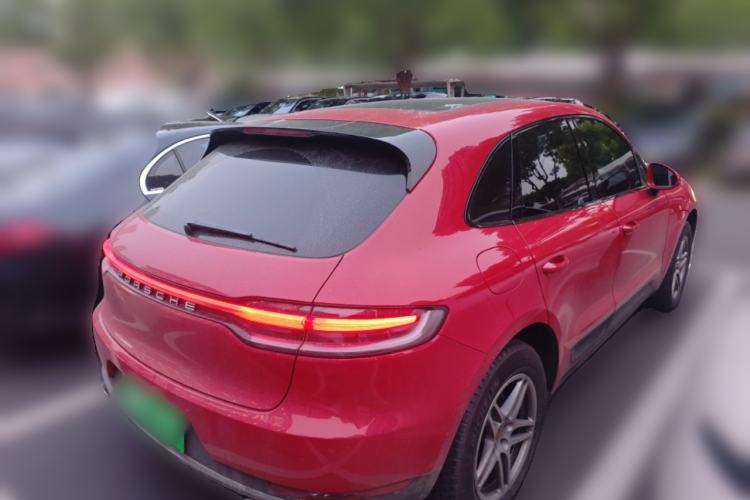 Used Porsche Macan 2020 Macan 2.0T Rear Right 45 Deg