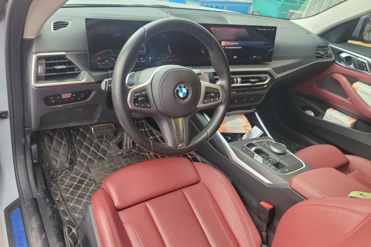 Used BMW 4 Series 2023 425i M Sport Package Center Console