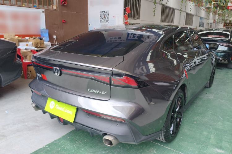 Used CHANGAN UNI-V 2022 1.5T Prestige Version
