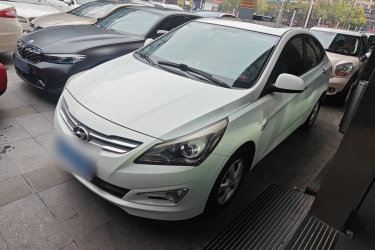 Used Hyundai Verna (older generation) 2014 1.4L Automatic Leading-Edge GLX
