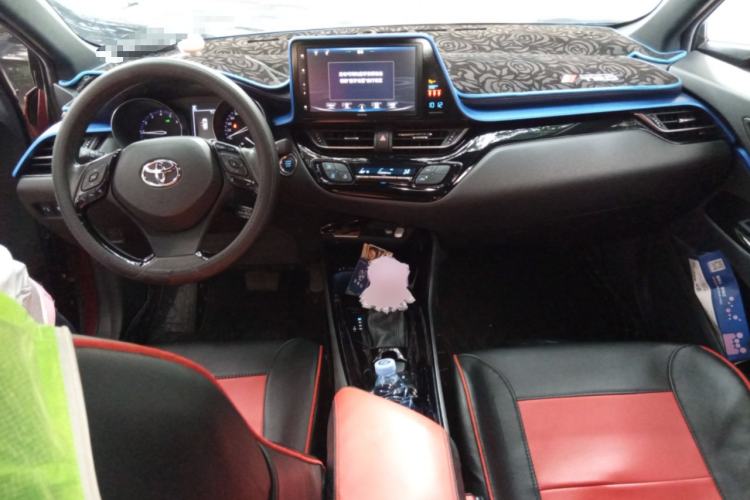 Used Toyota IZOA 2018 2.0L Yichi Version China VI Standard Center Console